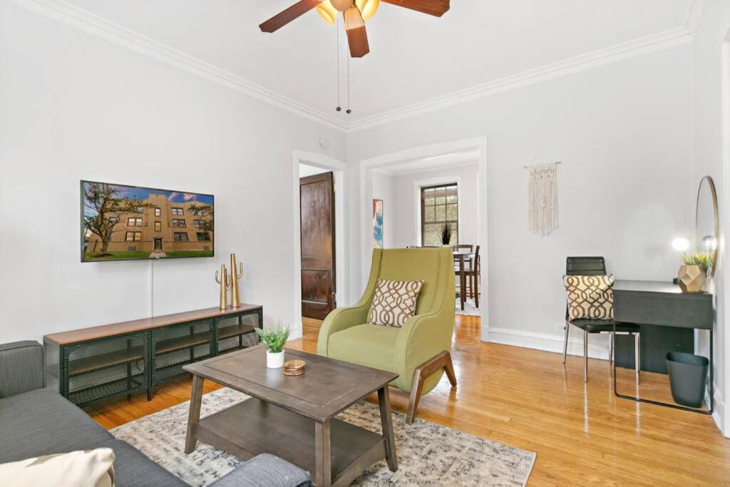 Well-Furnished 1Br Apt In Popular Spot - Belmont J3 Chicago Dış mekan fotoğraf
